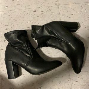 Steve Madden size 7 black heeled ankle boots